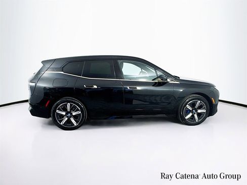 Used 2023 BMW iX xDrive50 w/ Sport Package AWD/4WD image 10
