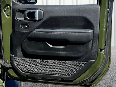 Used 2022 Jeep Wrangler Unlimited Sahara w/ Cold Weather Group image 27