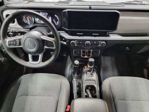 Used 2024 Jeep Wrangler Unlimited Sahara w/ Dual Top Group AWD/4WD image 17