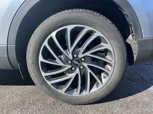 Used 2020 Lincoln Nautilus Reserve image 9