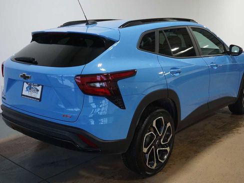 Used 2024 Chevrolet Trax RS w/ Sunroof Package image 7