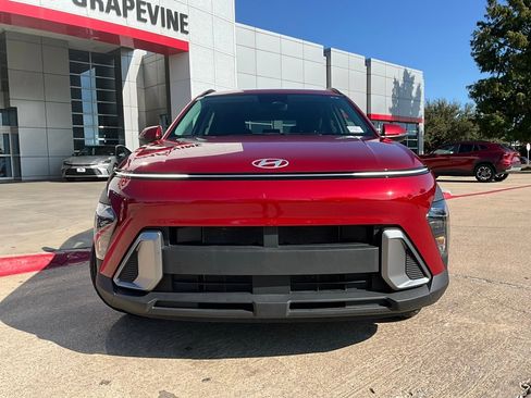 Used 2025 Hyundai Kona SEL image 4
