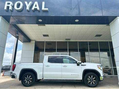 Used 2020 GMC Sierra 1500 SLT w/ SLT Convenience Package AWD/4WD image 1