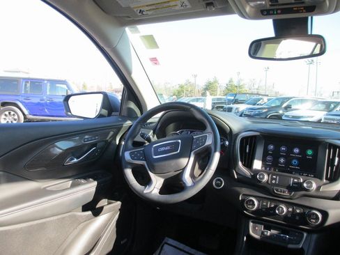 Certified 2024 GMC Terrain Denali w/ Denali Premium Package image 24