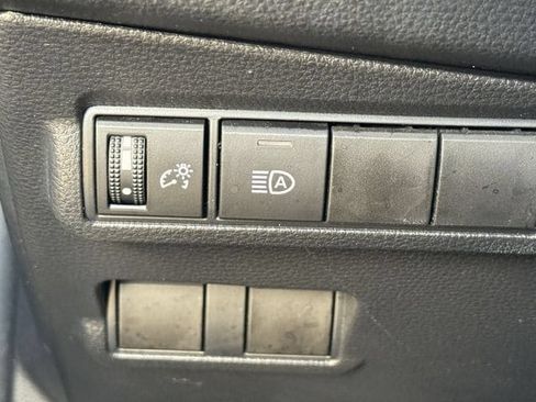 Used 2023 Toyota Corolla Cross LE AWD/4WD image 22