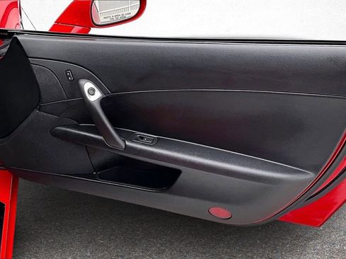 Used 2006 Chevrolet Corvette Coupe w/ Roof Package image 24