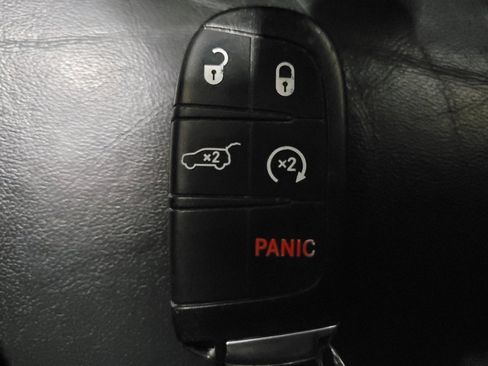 Used 2020 Jeep Grand Cherokee Limited AWD/4WD image 32