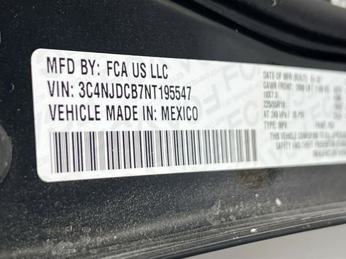 Used 2022 Jeep Compass Limited AWD/4WD image 29