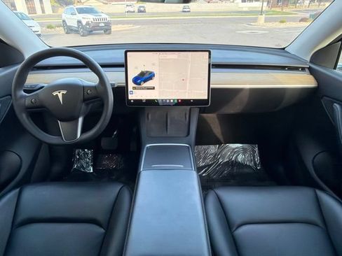 Used 2021 Tesla Model Y Long Range AWD/4WD image 17