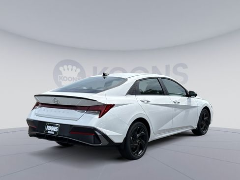 New 2026 Hyundai Elantra SEL Sport Premium FWD image 7