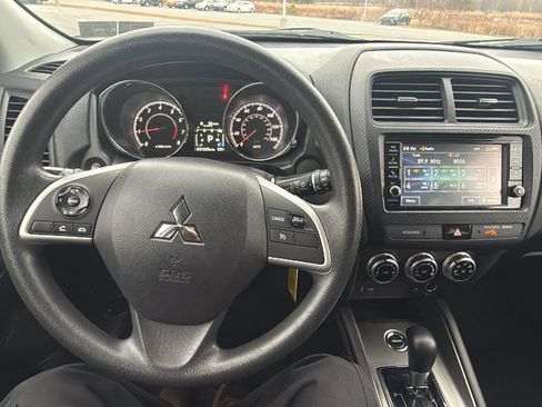 Used 2020 Mitsubishi Outlander Sport ES image 27