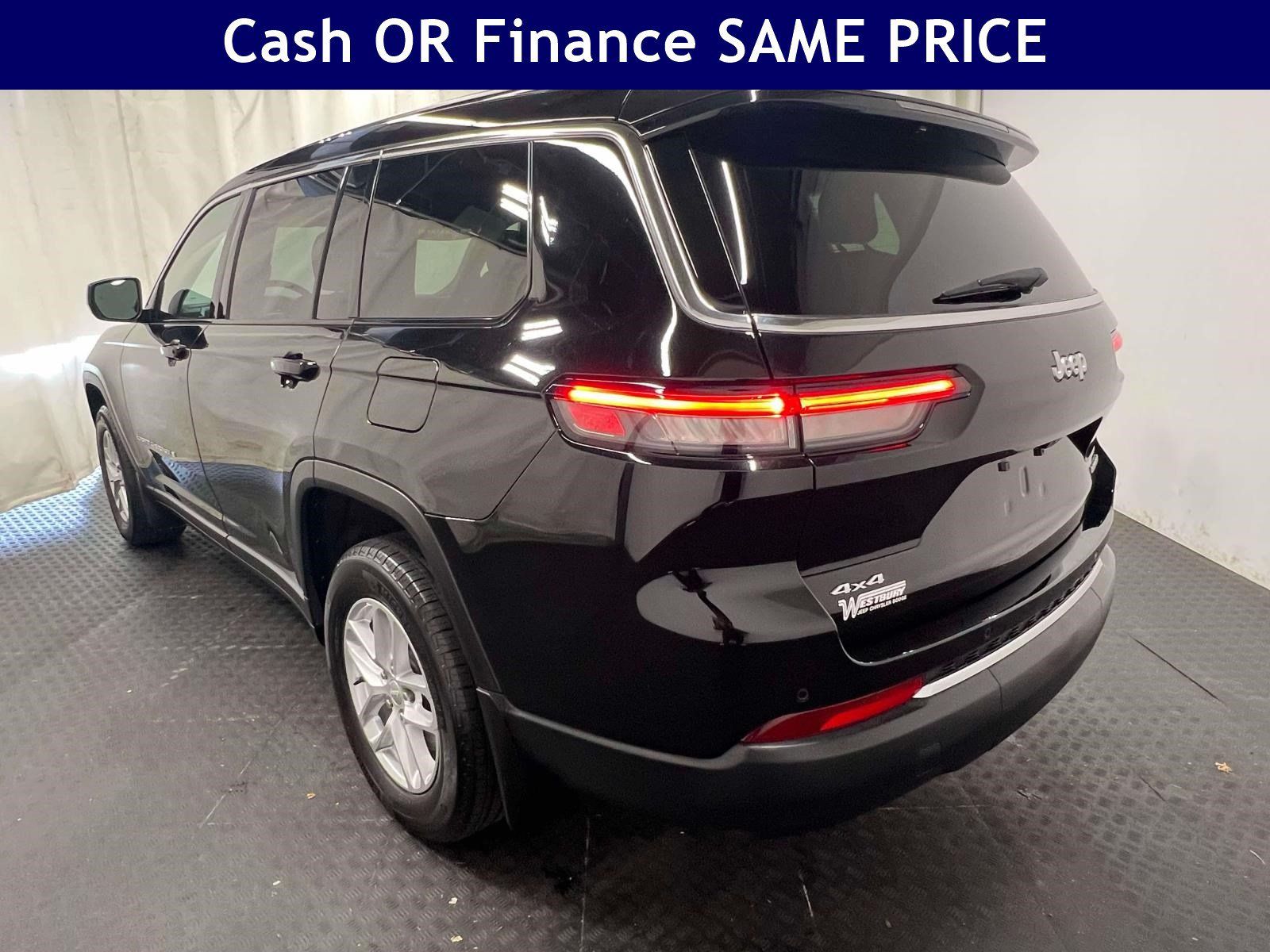 Used 2025 Jeep Grand Cherokee L Laredo w/ Luxury Tech Group I AWD/4WD image 8