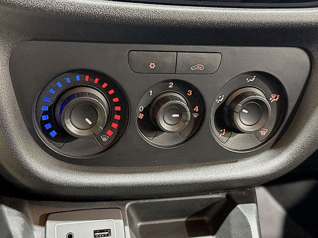 Used 2018 RAM ProMaster City Tradesman SLT FWD image 17