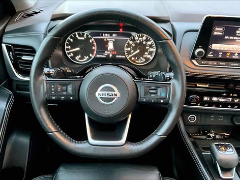 Used 2021 Nissan Rogue SL image 5