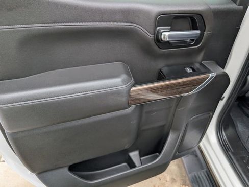 Used 2019 Chevrolet Silverado 1500 LT Trail Boss image 22