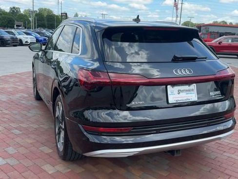 Used 2021 Audi e-tron Premium w/ Towing Package AWD/4WD image 9