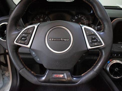 Used 2021 Chevrolet Camaro SS RWD image 16