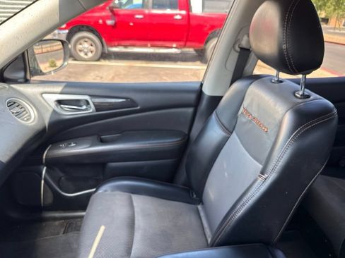 Used 2019 Nissan Pathfinder SV w/ Rock Creek Edition AWD/4WD image 13