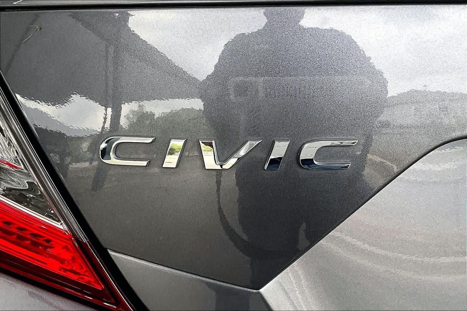 Used 2019 Honda Civic EX image 10