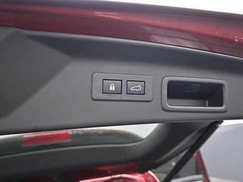 Used 2025 Subaru Forester Premium image 7