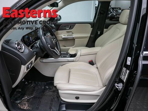 Used 2021 Mercedes-Benz GLB 250 4MATIC w/ Premium Package image 14