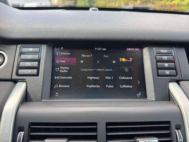 Used 2017 Land Rover Discovery Sport HSE AWD/4WD image 29