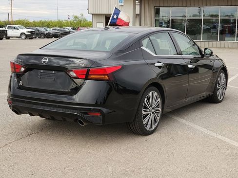 Used 2023 Nissan Altima 2.5 SL FWD image 4