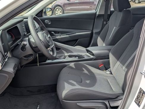 New 2026 Hyundai Elantra SE FWD image 13