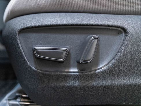 Used 2024 Toyota Sienna LE image 21