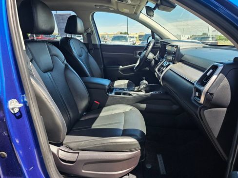 Used 2021 Kia Sorento EX w/ Panoramic Sunroof Package AWD/4WD image 14