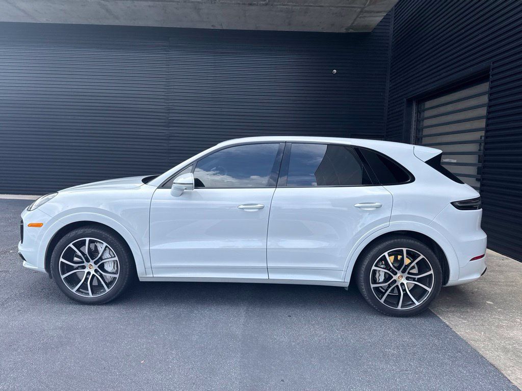 Certified 2020 Porsche Cayenne Turbo AWD/4WD image 2