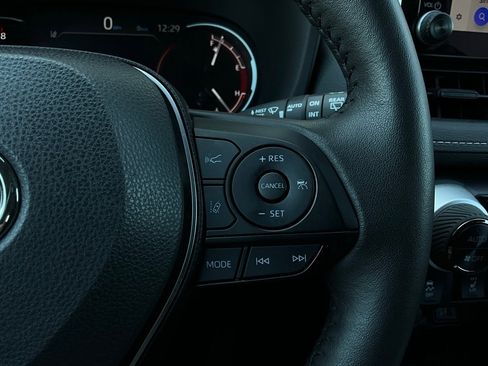 Used 2025 Toyota RAV4 XLE image 35