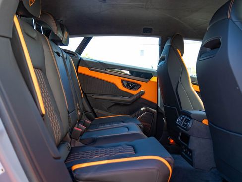 New 2026 Lamborghini Urus SE image 25