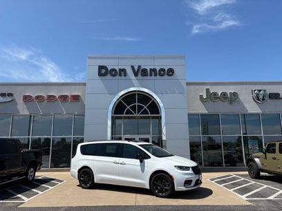 New 2026 Chrysler Pacifica Limited