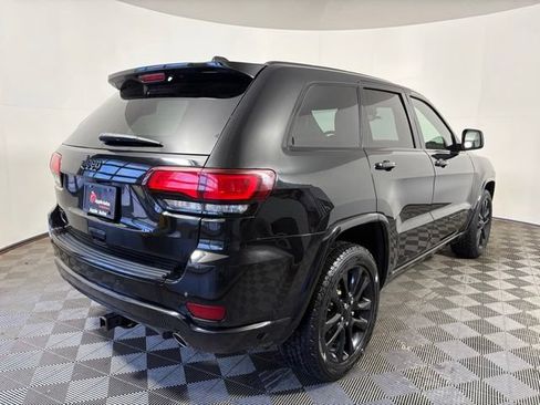 Certified 2018 Jeep Grand Cherokee Altitude AWD/4WD image 6