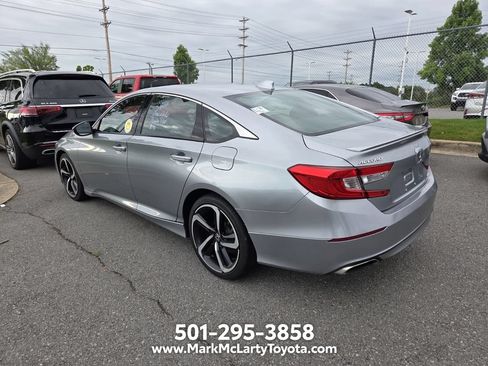 Used 2018 Honda Accord Sport image 8