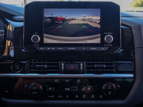 New 2025 Nissan Pathfinder SV image 30