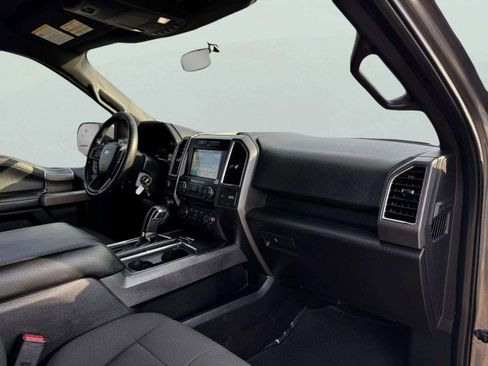 Used 2016 Ford F150 XLT w/ Equipment Group 302A Luxury image 42