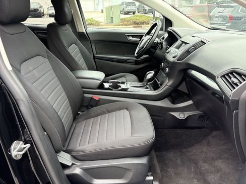 Used 2018 Ford Edge SE FWD image 26