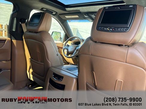 Used 2017 Cadillac Escalade Platinum AWD/4WD image 22