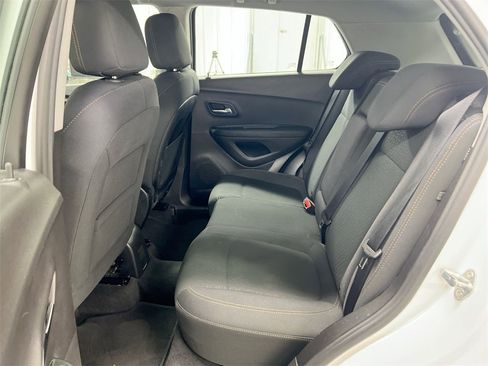 Used 2019 Chevrolet Trax LS image 22