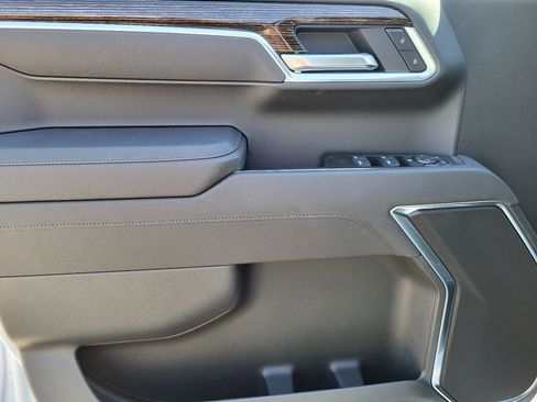 New 2026 GMC Sierra 1500 Elevation image 17