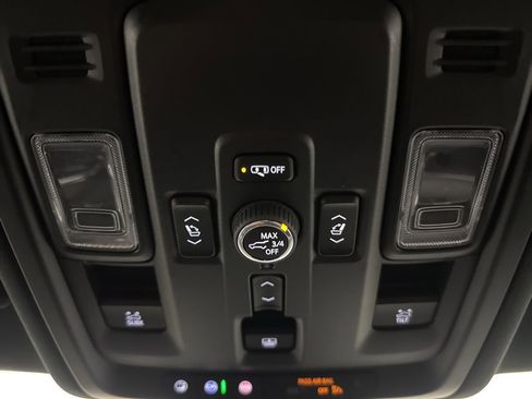 Used 2025 Chevrolet Tahoe Premier AWD/4WD image 67