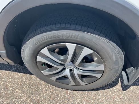 Used 2016 Toyota RAV4 LE AWD/4WD image 8