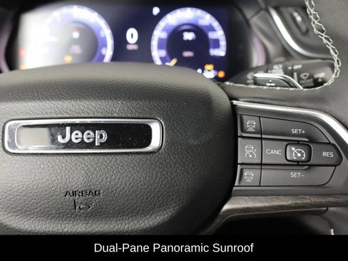 Used 2024 Jeep Grand Cherokee Limited w/ Luxury Tech Group II RWD image 10