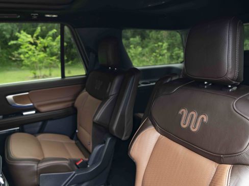 Used 2025 Ford Expedition King Ranch AWD/4WD image 18