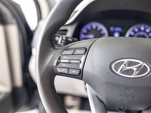 Used 2020 Hyundai Elantra SEL image 21