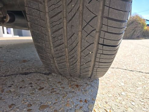 Used 2022 Nissan Frontier SV image 34