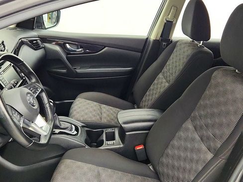 Used 2020 Nissan Rogue Sport SV w/ All-Weather Package AWD/4WD image 19