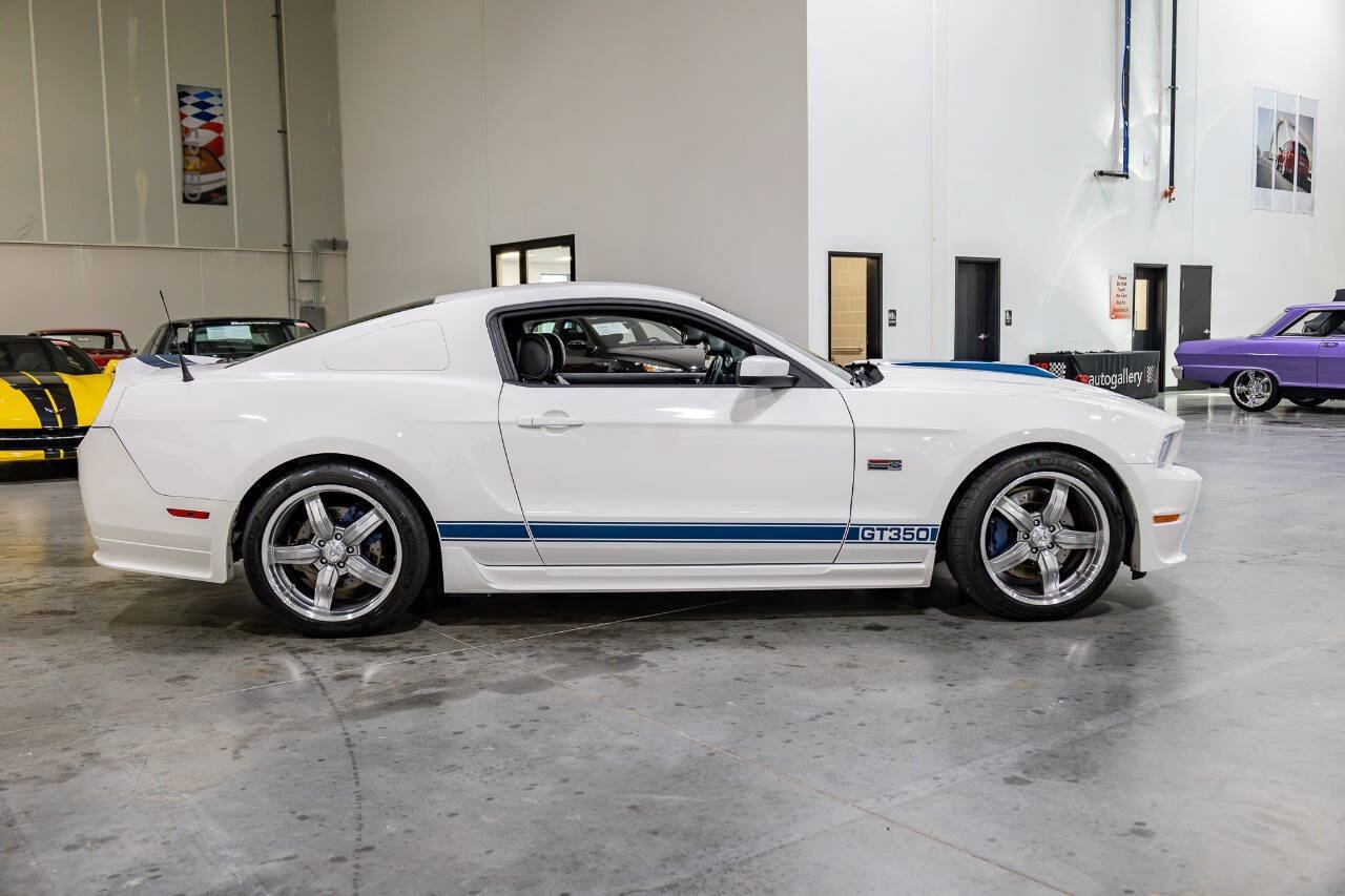 Used 2012 Ford Mustang GT Premium w/ HID Headlamps & Security Pkg RWD image 8